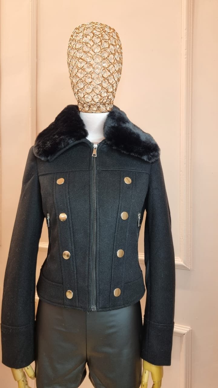 Campera de paño con peluche cuello