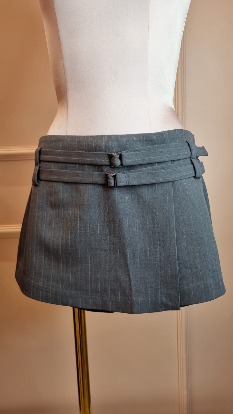 Short pollera con solapa