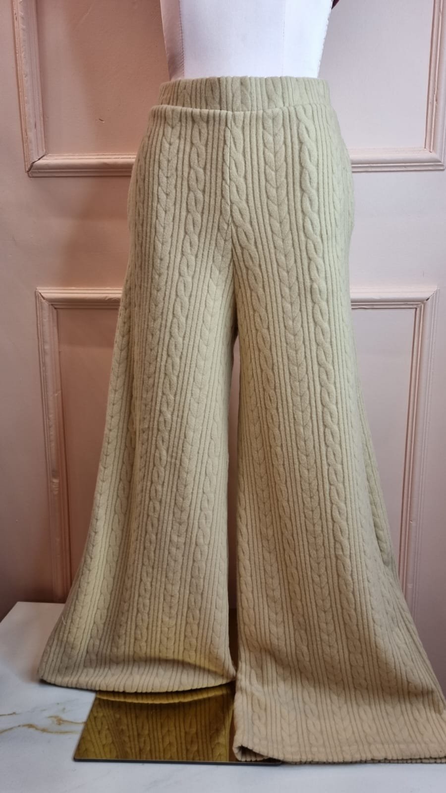 Pantalon lanilla frizado con textura