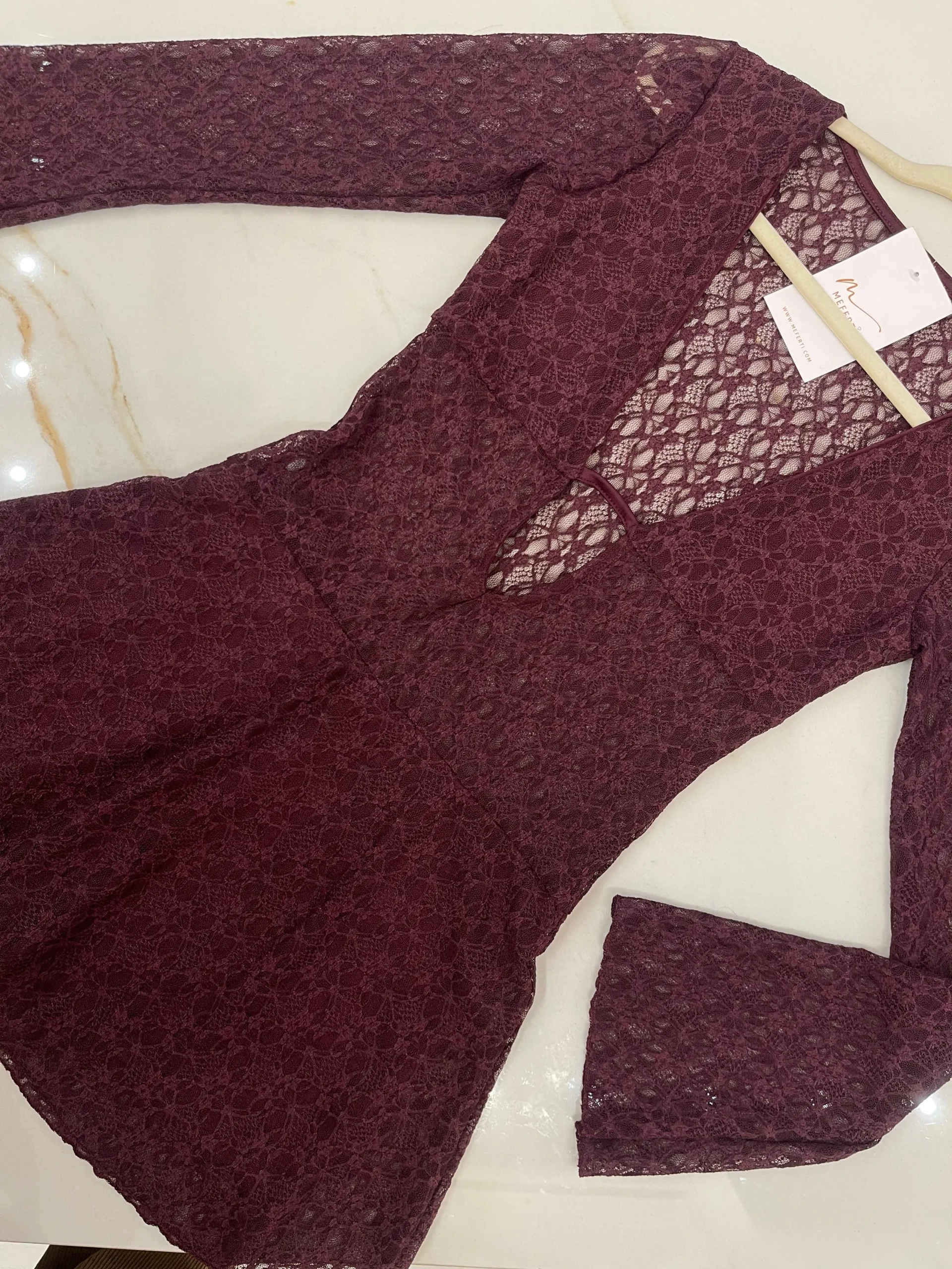VESTIDO VUELO CON MANGAS