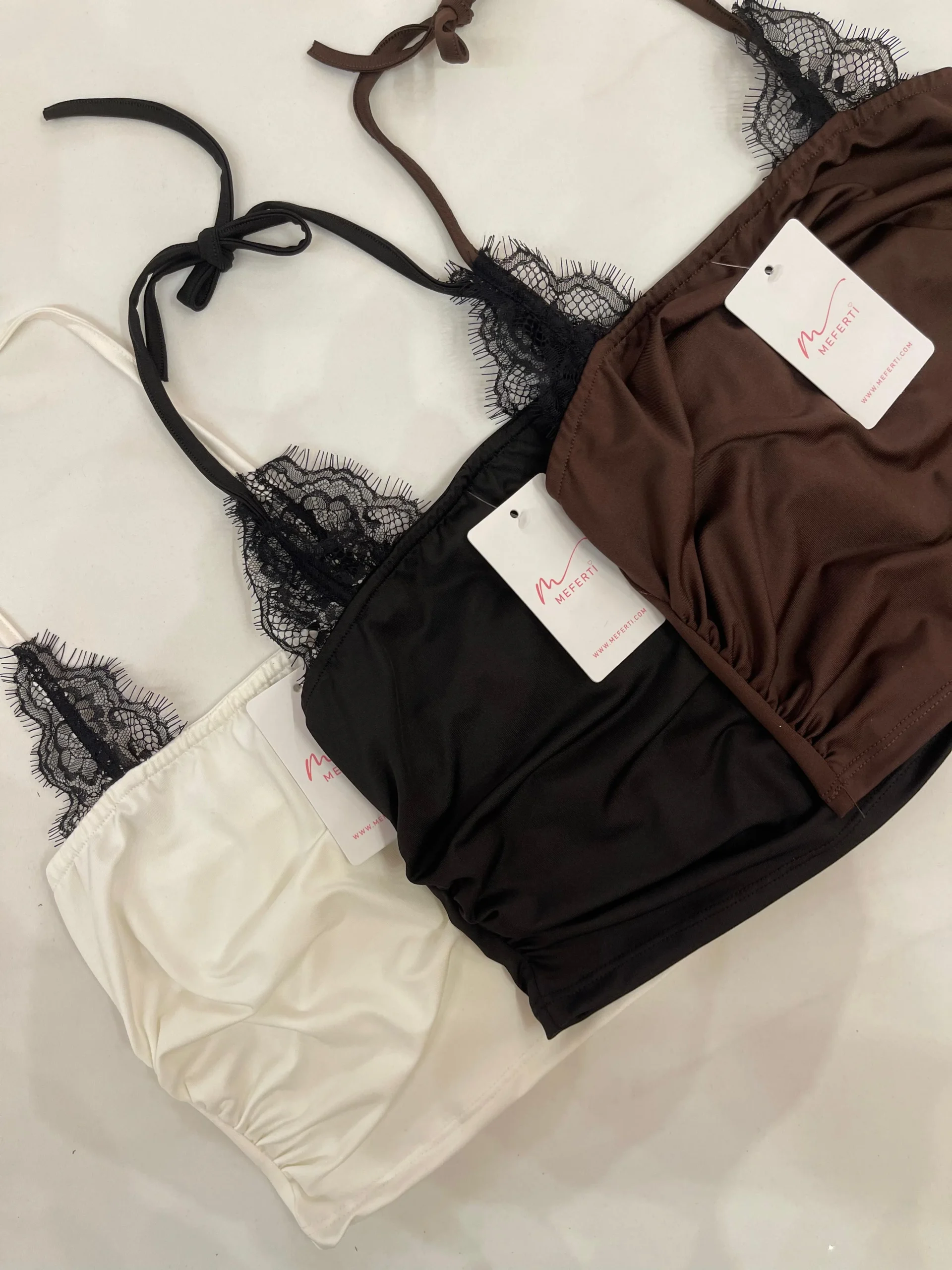 Alternative view of TOP SOBRE BRA