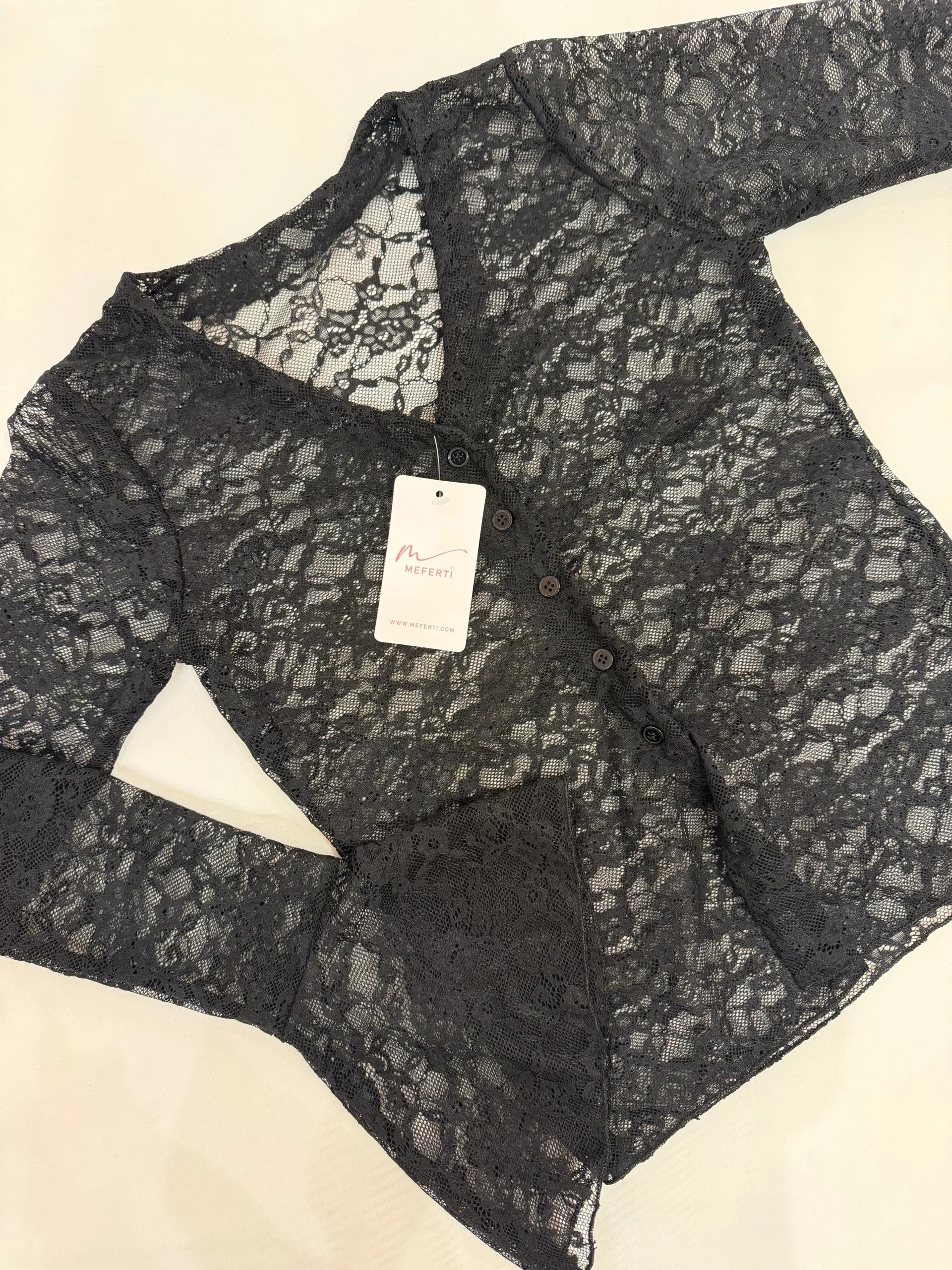 BLUSA ENCAJE BOTONES