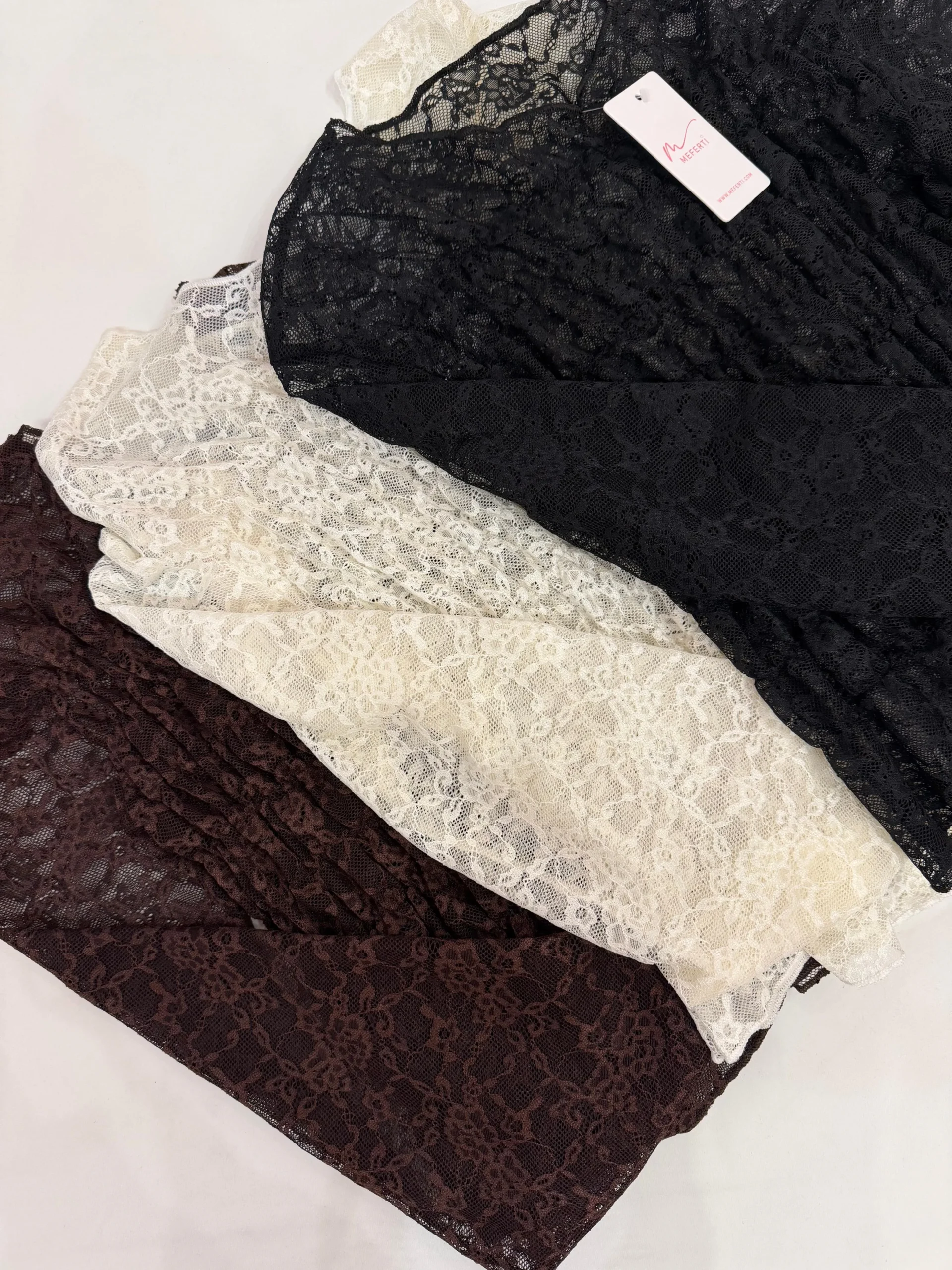 Alternative view of BLUSA FUNCES ENCAJE