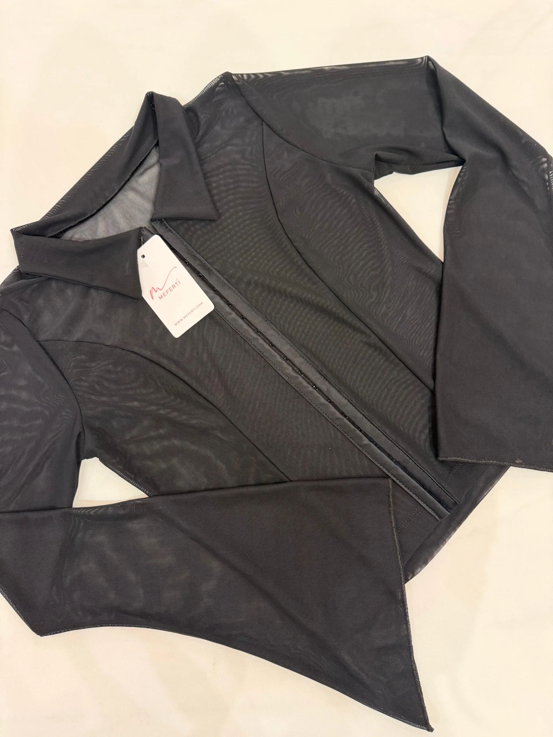 Alternative view of CAMISA BROCHES