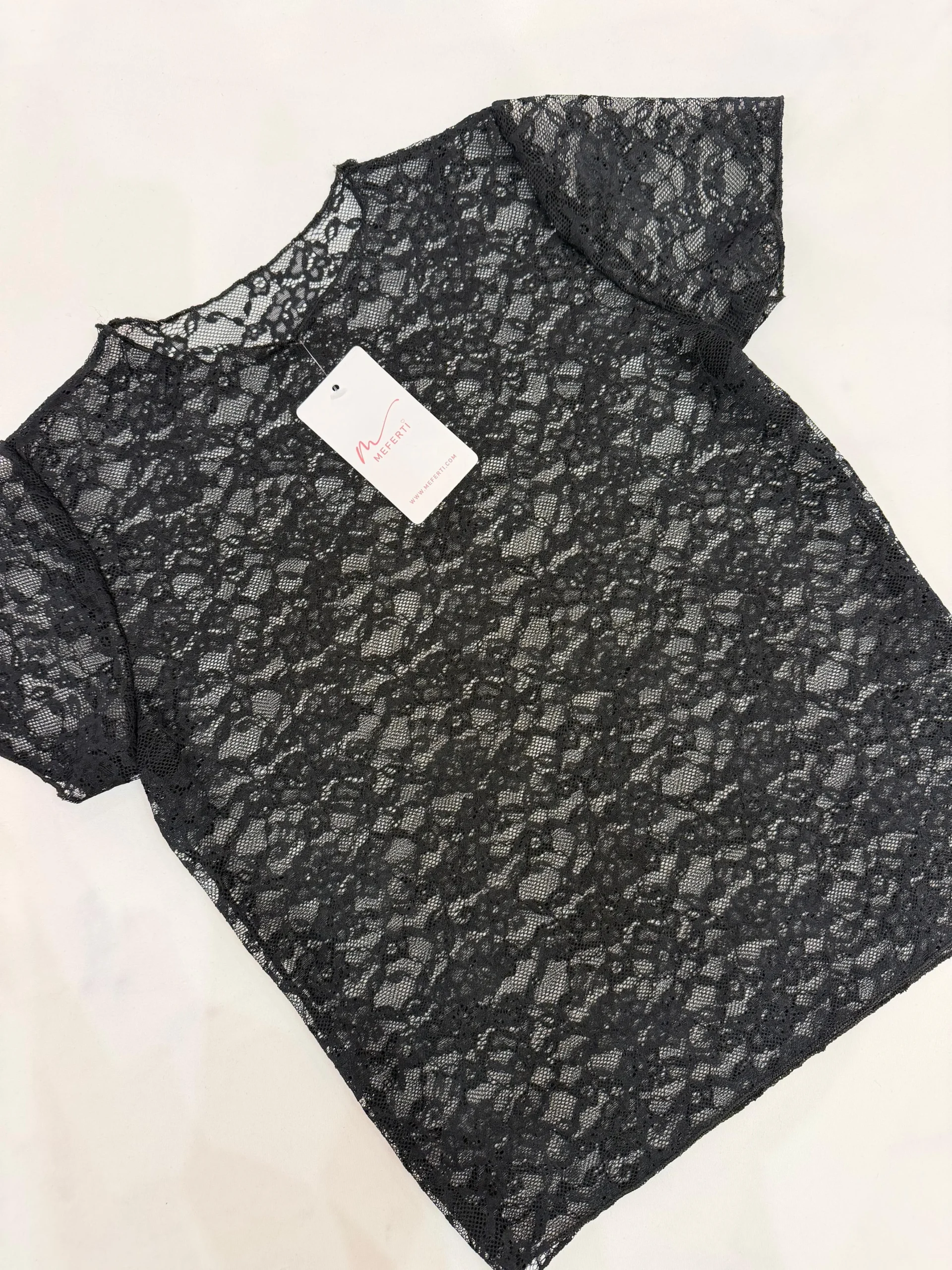 REMERA ENCAJE BÁSICA