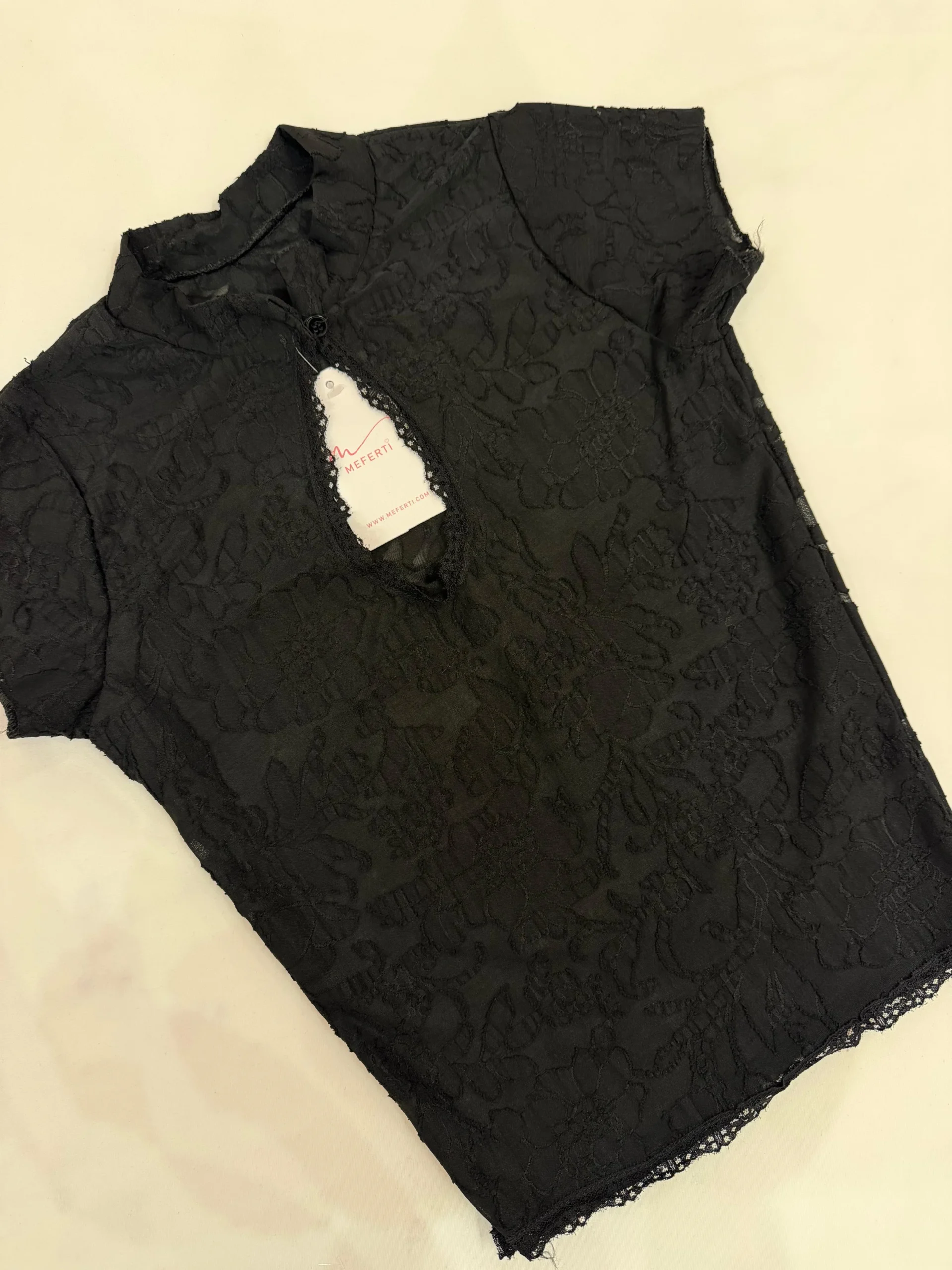 Alternative view of REMERA GOTA