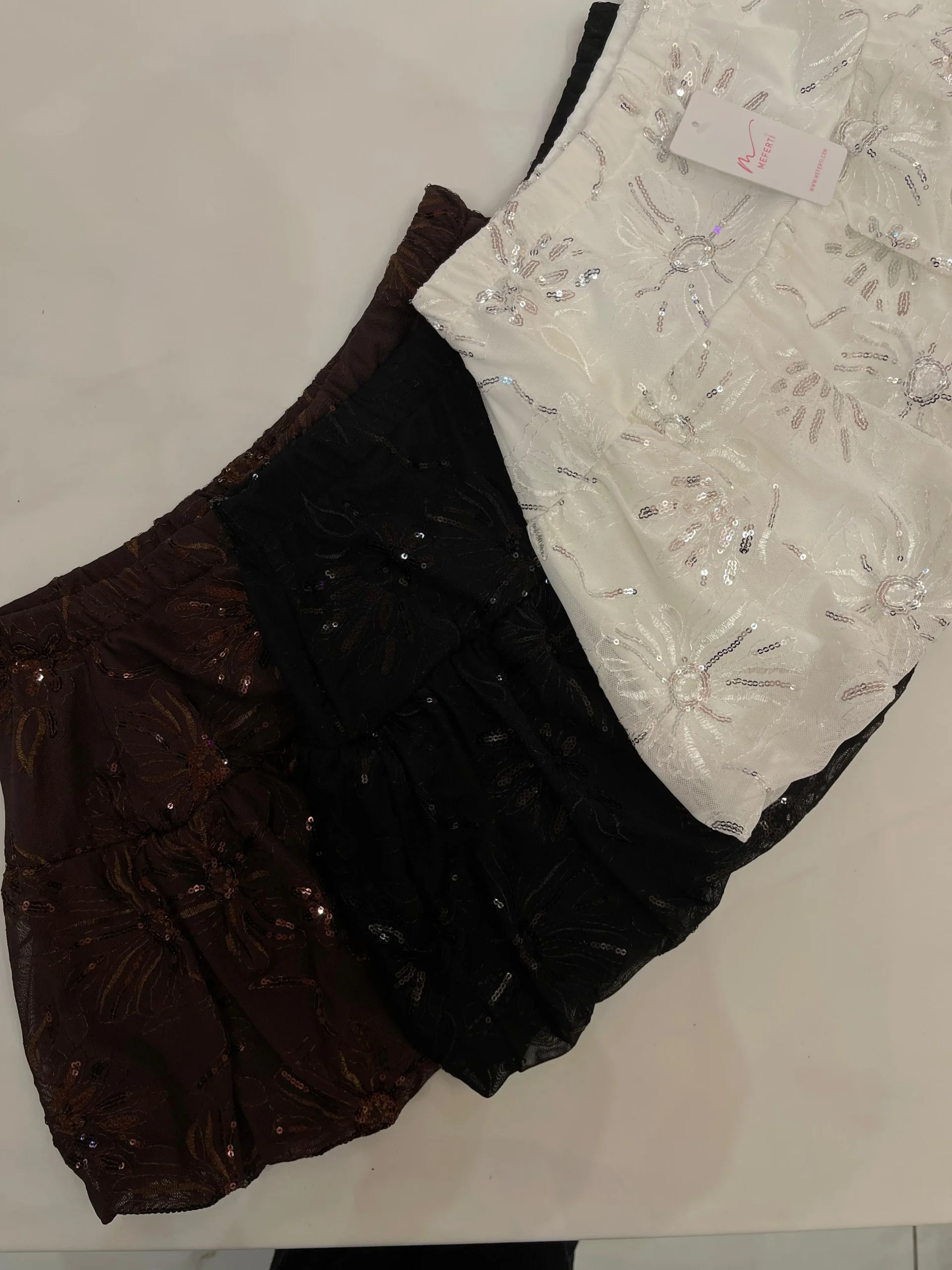 POLLERA GLOBO LENTEJUELAS