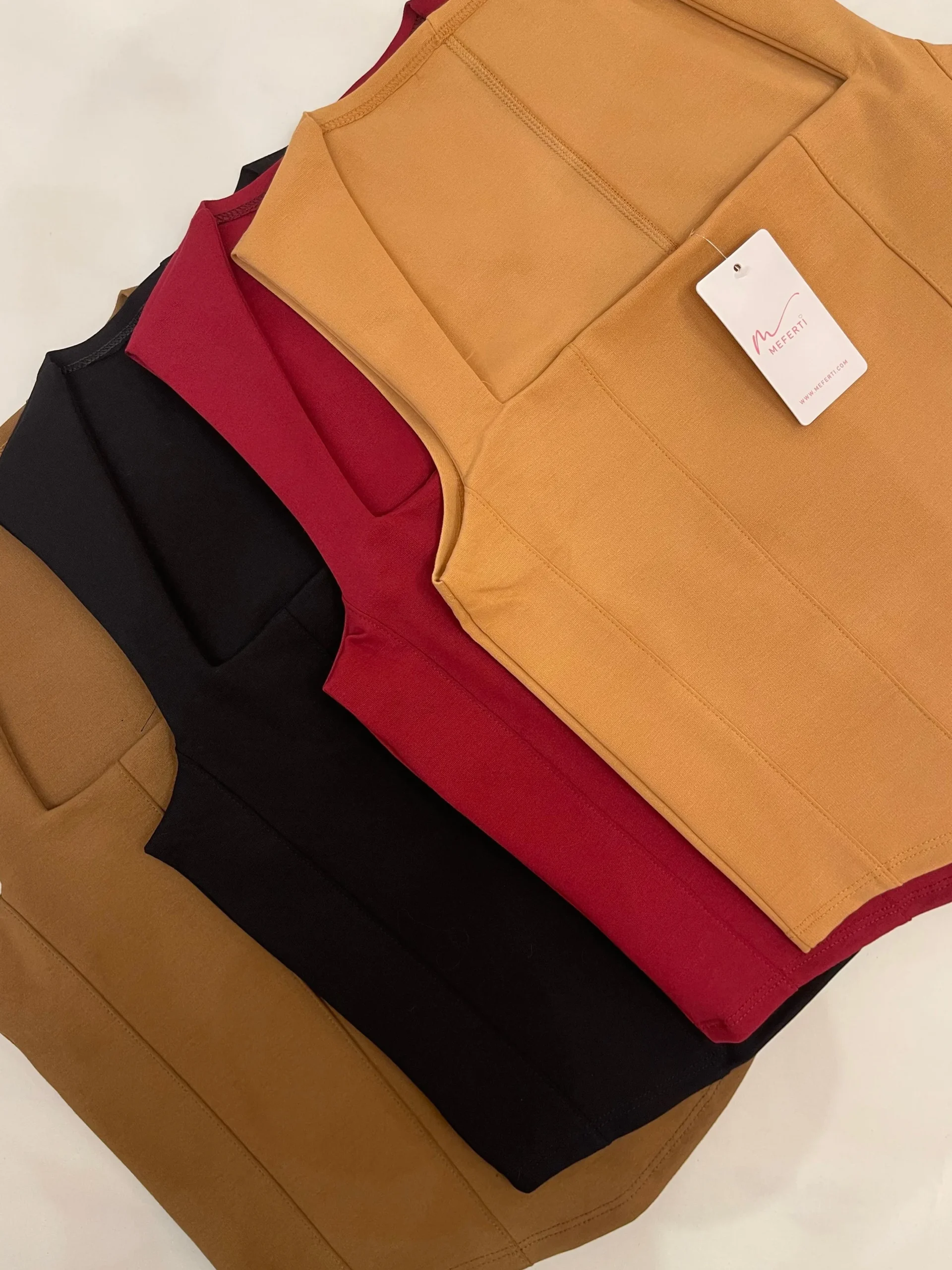MUSCULOSA TIPO CORSÉ