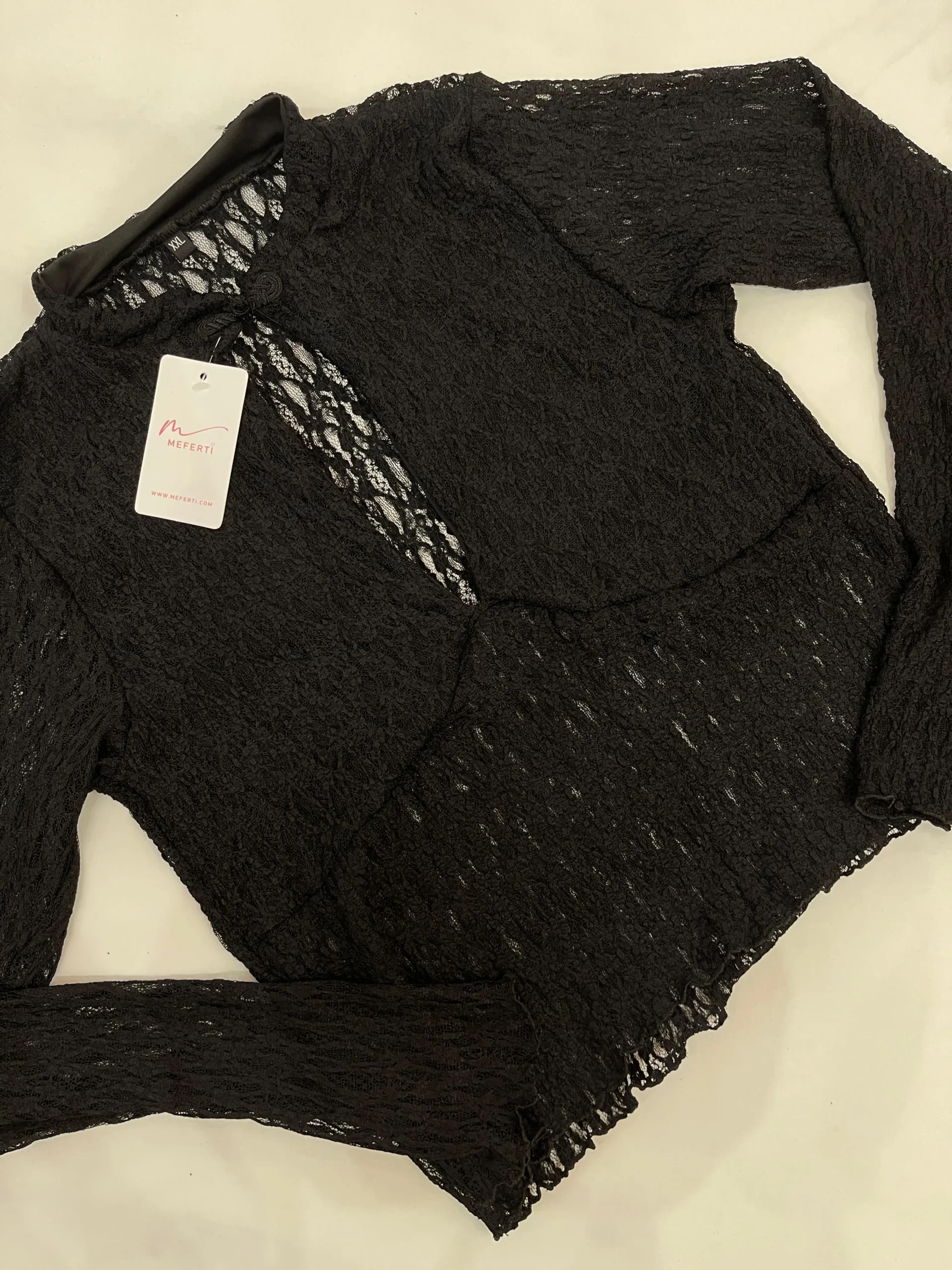 POLERA ESCOTE C/ABERTURA