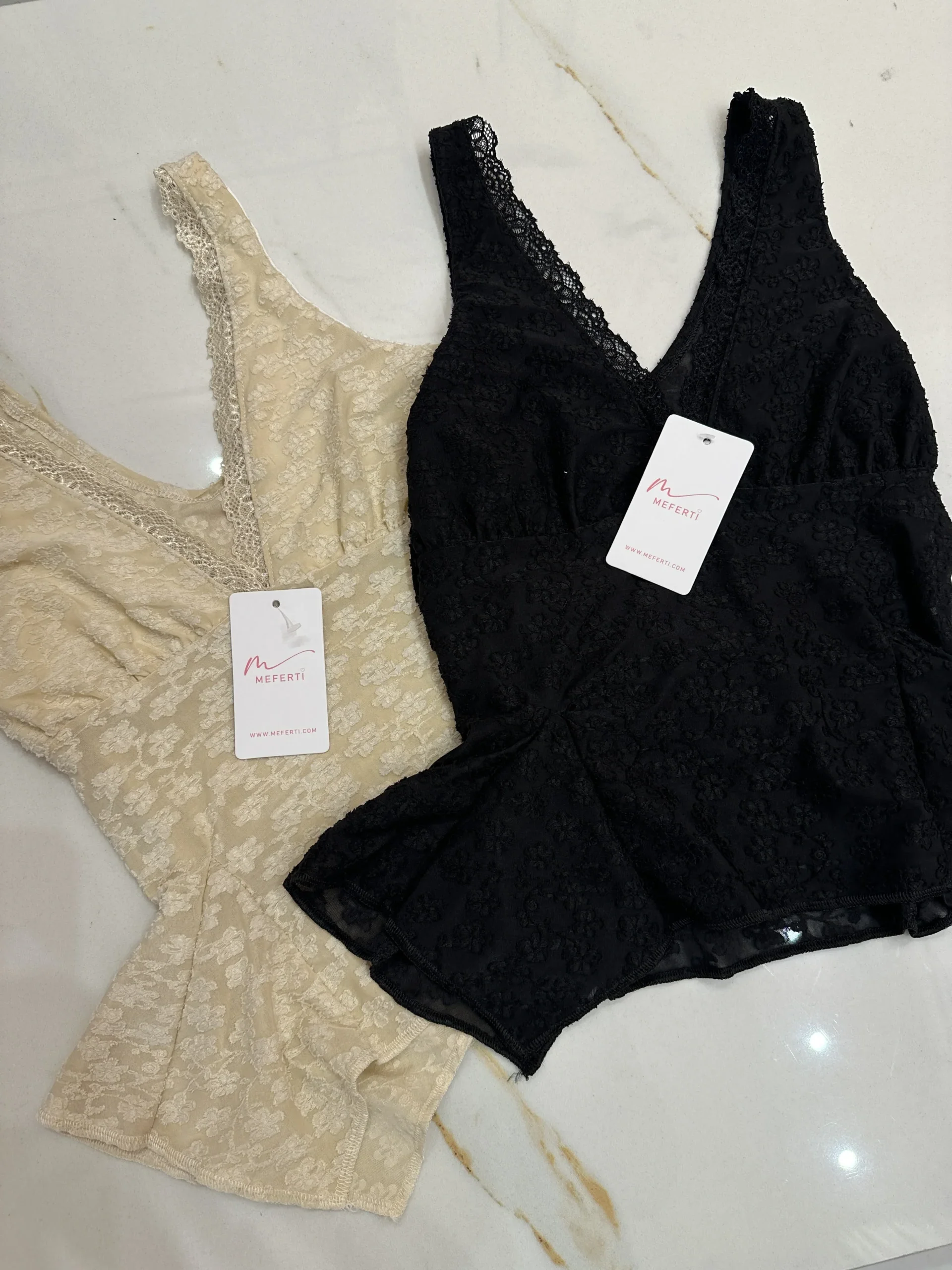 Alternative view of MUSCULOSA CAPRI